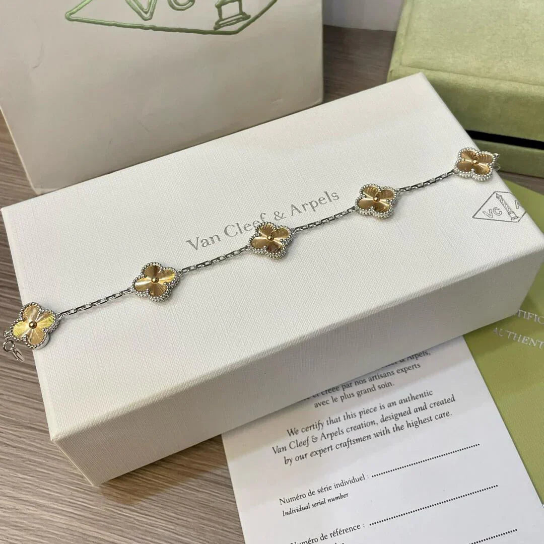 [Limara]LUCKY CLOVER 5-MOTIF BRACELET - LASER COLLECTION