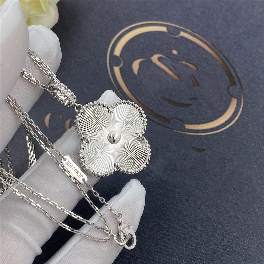 [Limara]CLOVER 25MM SILVER BIG CLOVER NECKLACE
