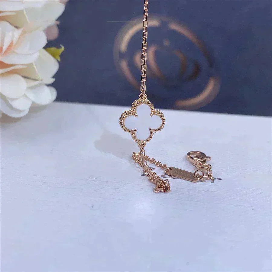 [Limara] Clover White Mother-of-Pearl & JUSTE Bracelet Stack Set