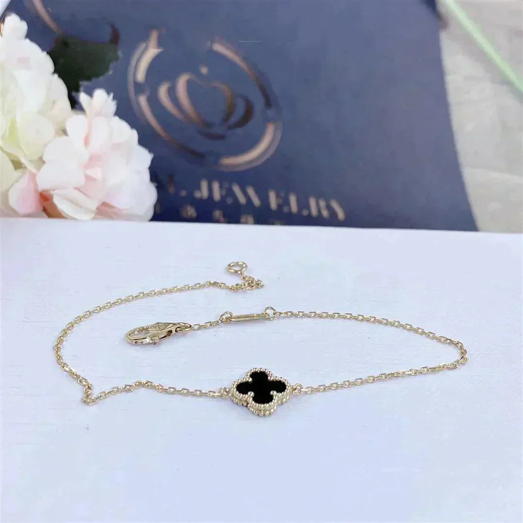 [Limara]CLOVER ONYX SINGLE FLOWER BRACELET