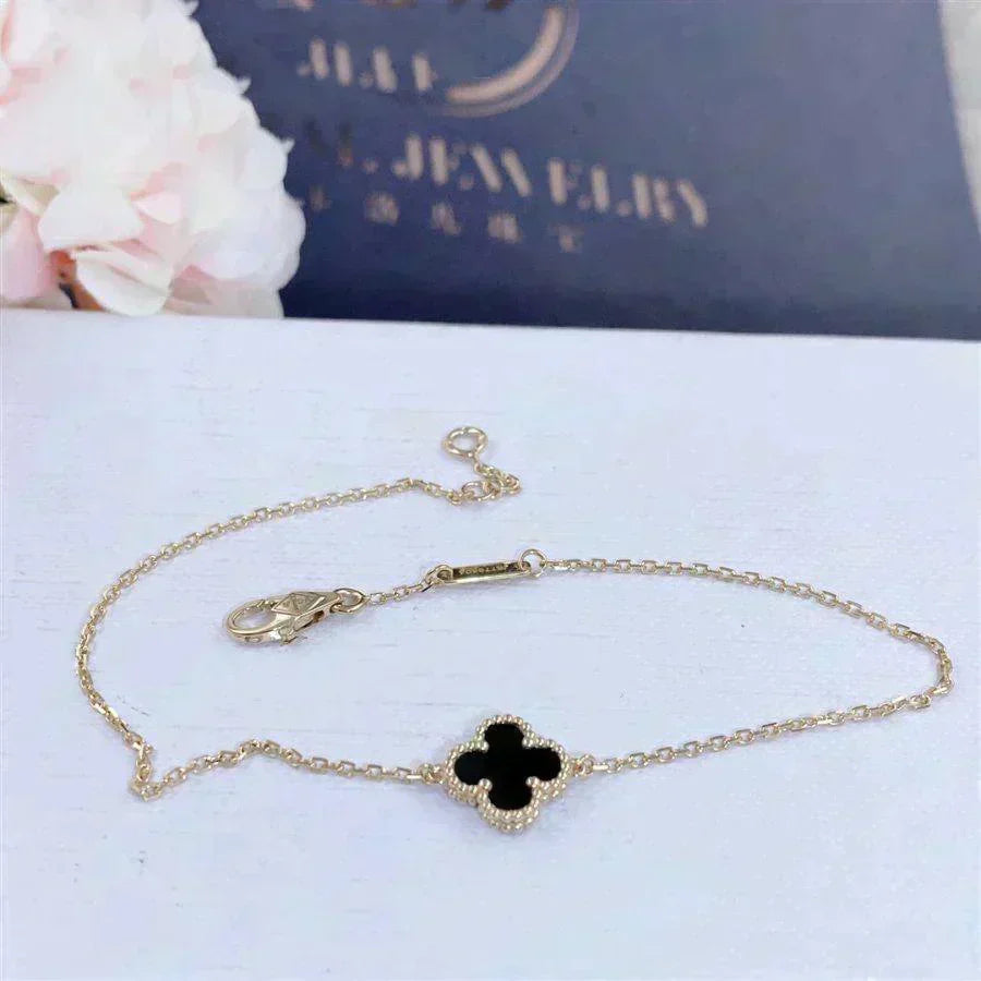 [Limara]CLOVER ONYX SINGLE FLOWER BRACELET