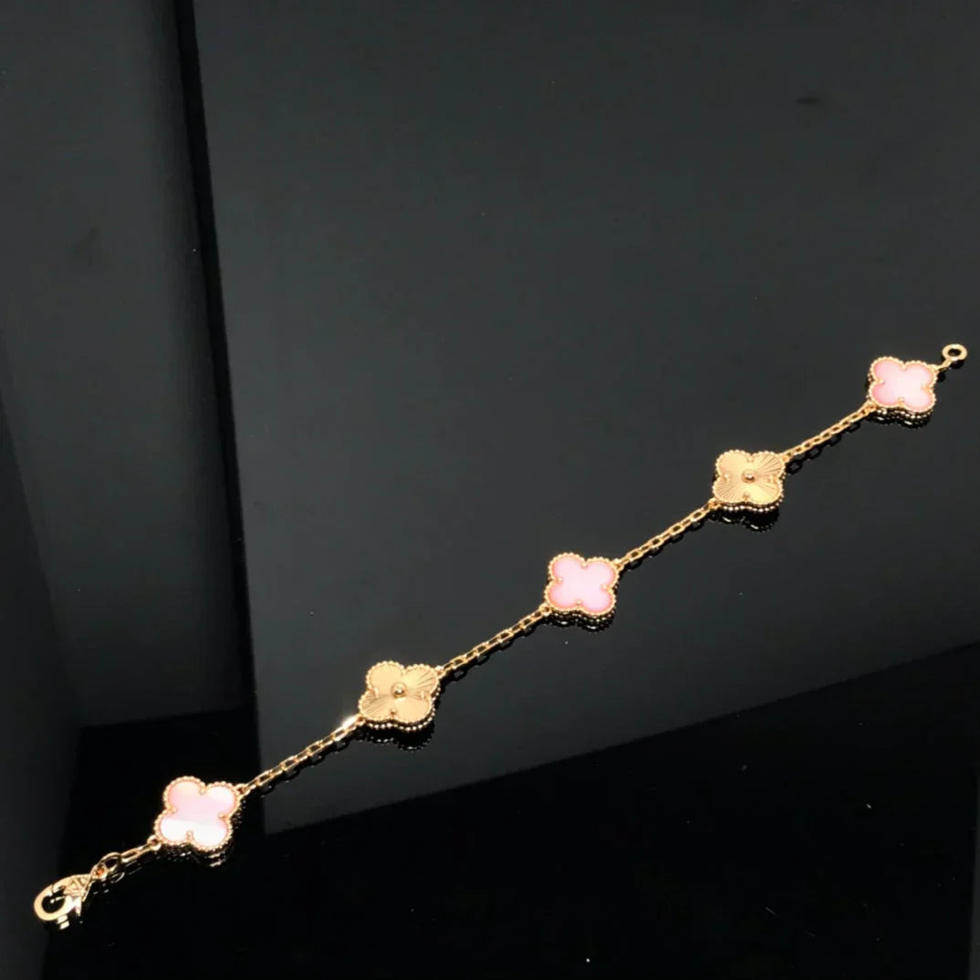 [Limara]LUCKY CLOVER 5-MOTIF BRACELET - PINK MOTHER-OF-PEARL COLLECTION