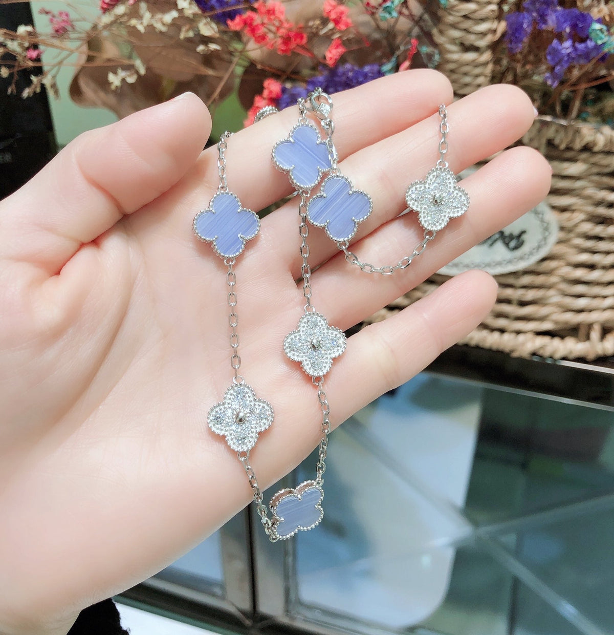 [Limara]CLOVER 10 MOTIFS CHALCEDONY DIAMONDS SILVER NECKLACE