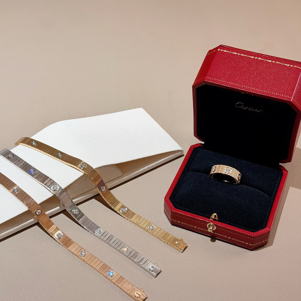 [Limara]LOVE UNLIMITED BRACELET, DIAMONDS